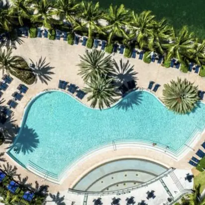 Miami Beach, FL / Studio 3 Beds
